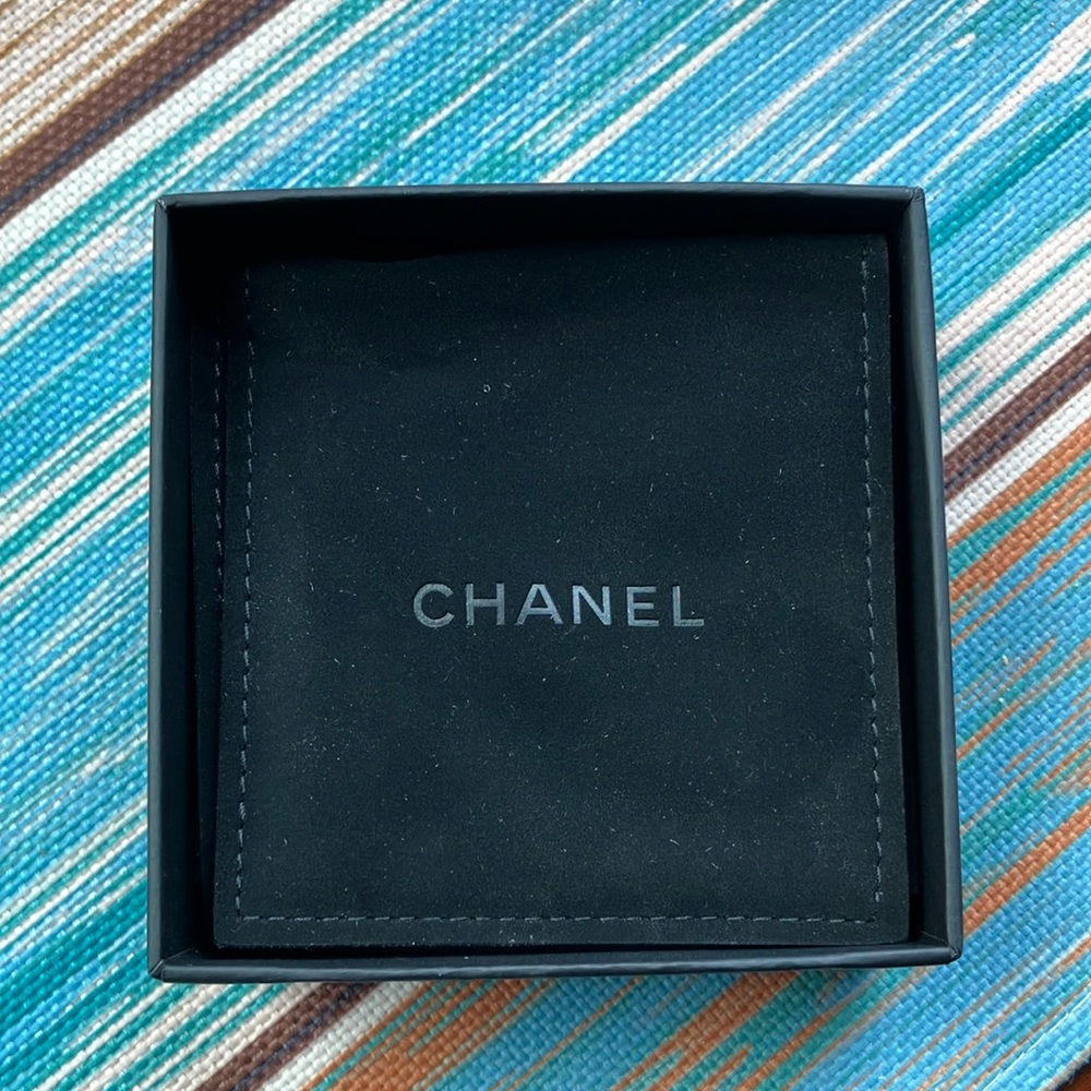 CHANEL Jewelry box